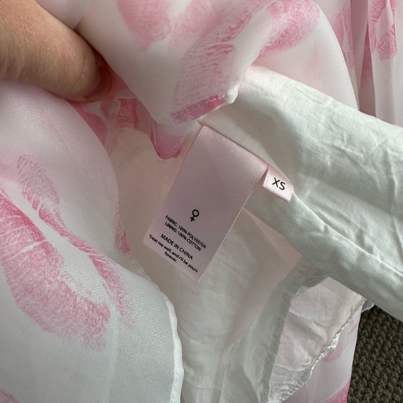 Selkie Kiss on the Lips Runway Puff Dress - Picture 3 of 7